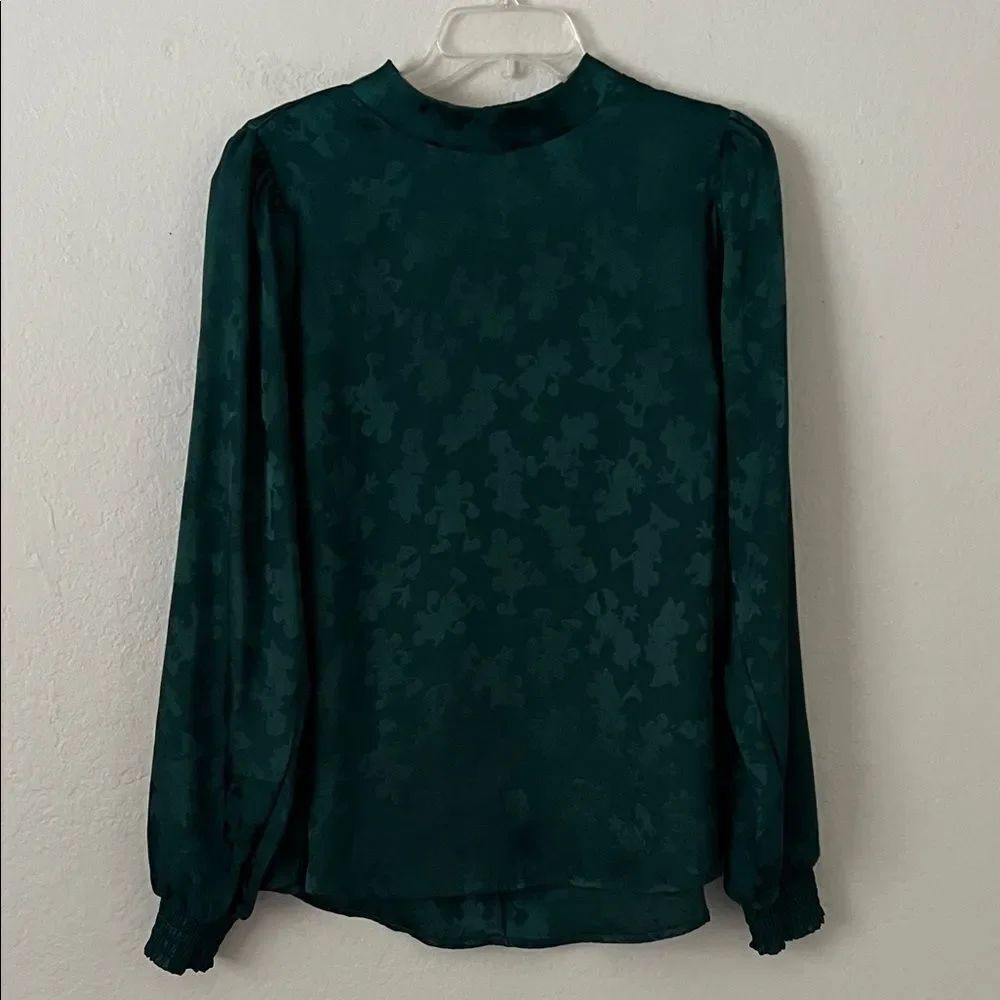 Disney Women’s Elegant Green Blouse With Mickey and Minnie Mouse in Size 0
